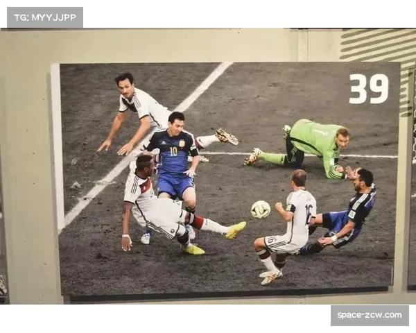 德国足球博物馆开设特展,回顾世纪之交勒沃库森与多特蒙德的快速防反经典战役